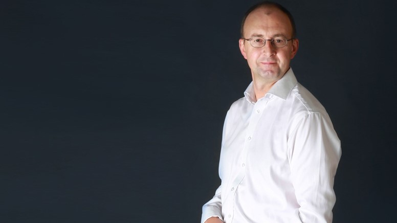 Martin Outram 1 undefinedMartin Outram 1