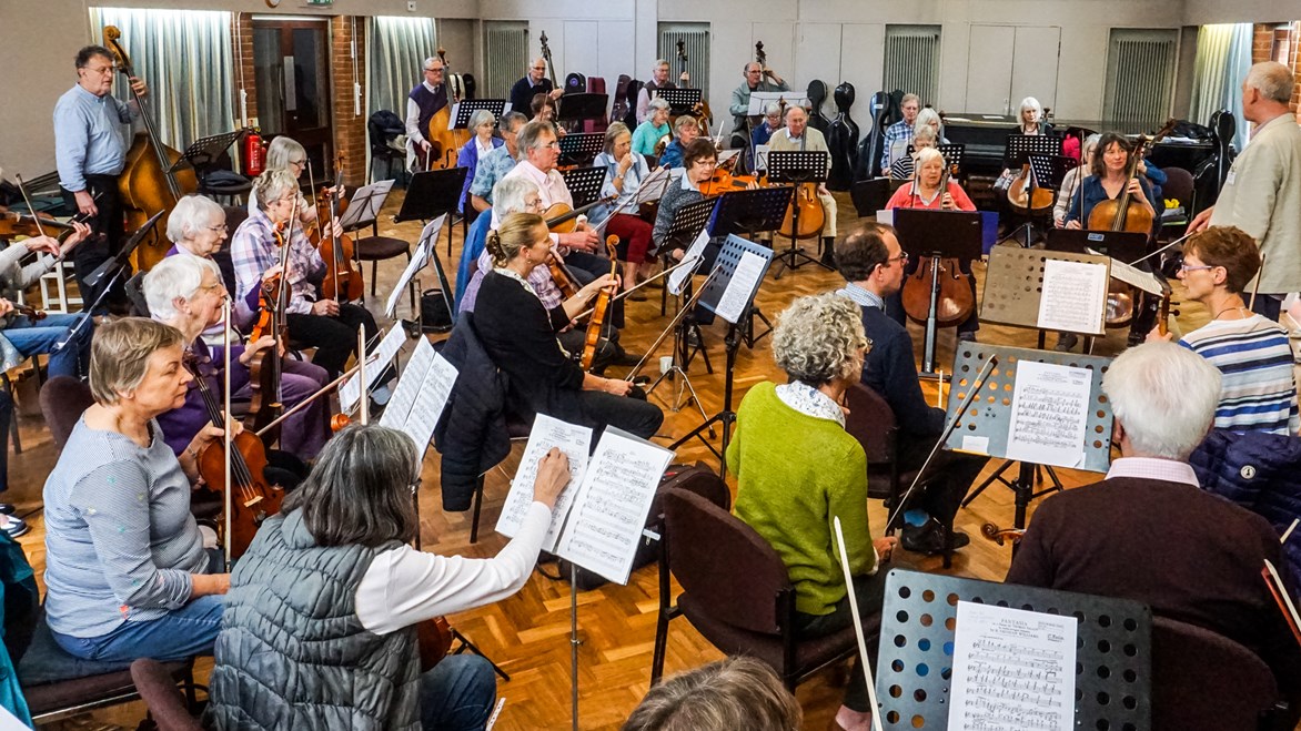 Musicians playing with the Tedesca Quartet undefinedMusicians playing with the Tedesca Quartet